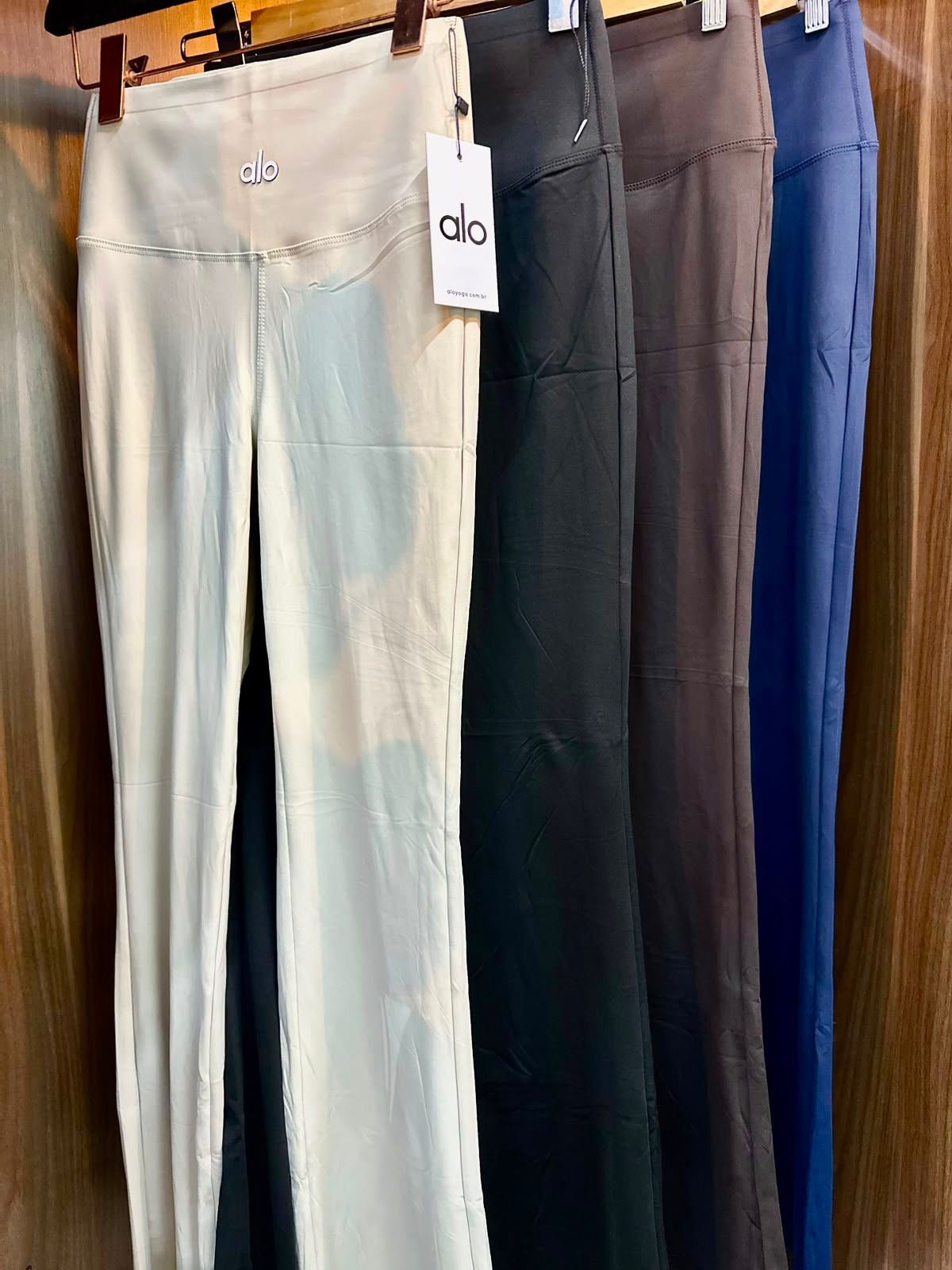 Calça Flare un