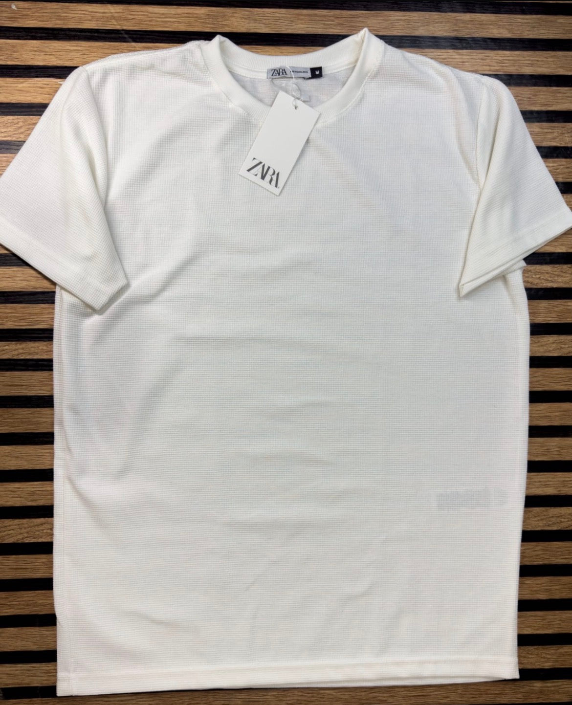 Zara-Camiseta texturizada
