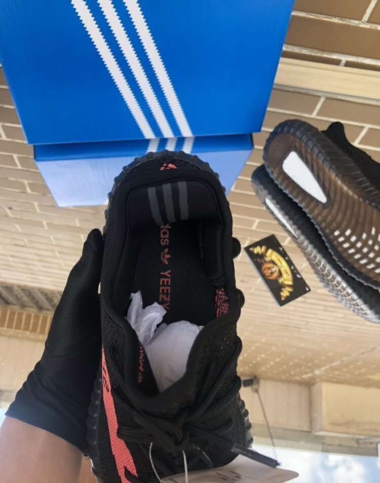 Yeezy boost 350 (2)