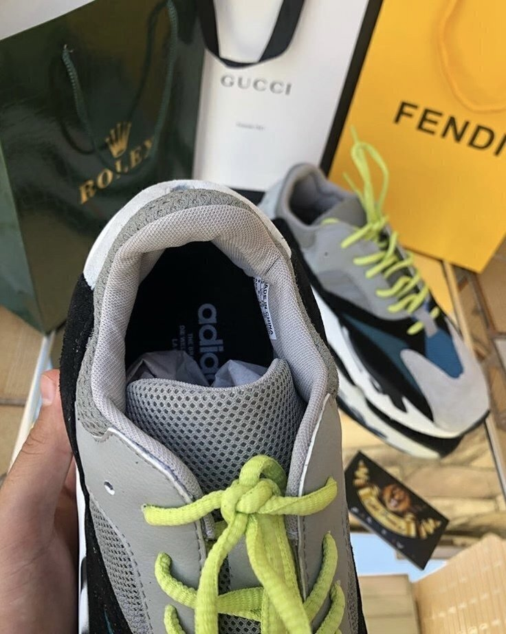 Yeezy boost 700