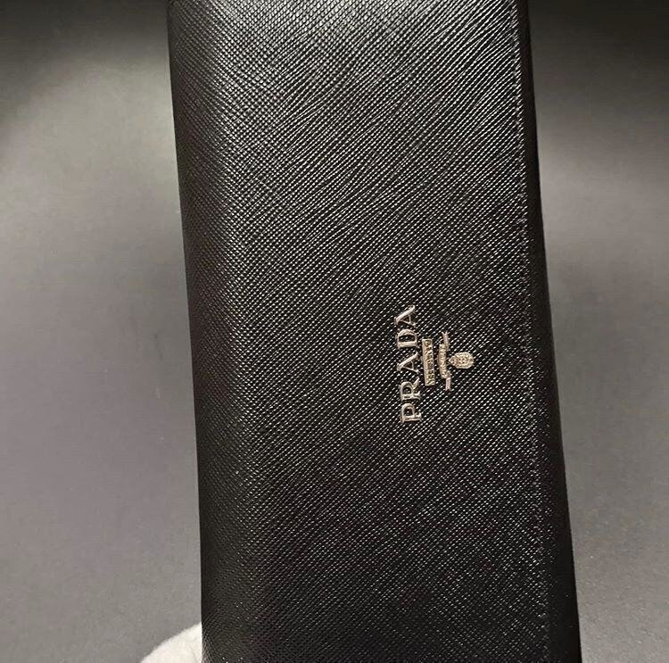 Carteira prada