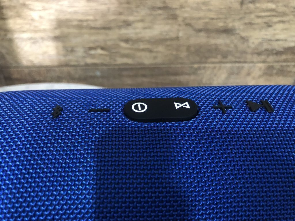 Jbl xtreme (3)