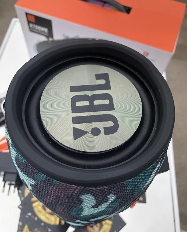 Jbl xtreme (2)